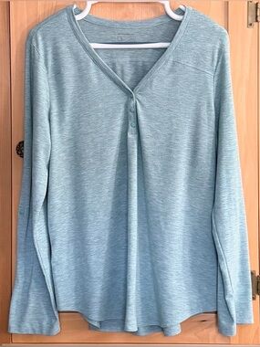 Eddie Bauer Women’s Versatile Shirt